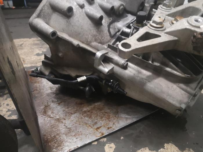 Växellåda från en Citroën Jumper (U9) 2.2 HDi 130 2014