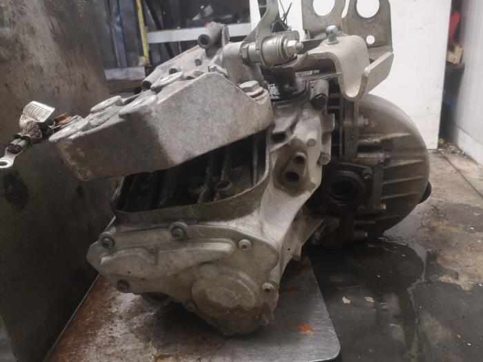 Växellåda från en Citroën Jumper (U9) 2.2 HDi 130 2014