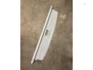 Gebruikte Dekzeil Bagageruimte Chrysler 300 C Touring 3.0 CRD 24V Prijs op aanvraag aangeboden door Bongers Auto-Onderdelen Zeeland