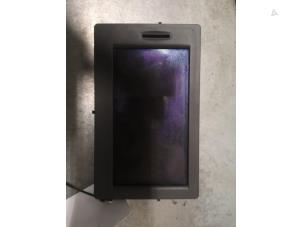 Begagnade Innerdisplay Renault Clio III (BR/CR) 1.2 16V 75 Pris på förfrågan erbjuds av Bongers Auto-Onderdelen Zeeland