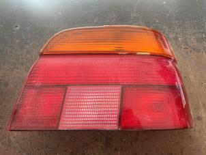 Begagnade Baklykta, höger BMW 5 serie (E39) Pris på förfrågan erbjuds av Bongers Auto-Onderdelen Zeeland