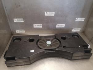 Gebruikte Subwoofer Opel Insignia Sports Tourer 2.0 CDTI 16V 160 Ecotec Prijs op aanvraag aangeboden door Bongers Auto-Onderdelen Zeeland