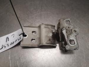 Begagnade Gångjärn, bakdörr, vänster Fiat Ducato (250) 2.2 D 100 Multijet Euro 4 Pris på förfrågan erbjuds av Bongers Auto-Onderdelen Zeeland