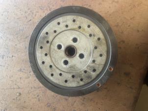 Begagnade Remskiva, vevaxel Opel Insignia Grand Sport 2.0 CDTI 16V 4x4 Pris på förfrågan erbjuds av Bongers Auto-Onderdelen Zeeland