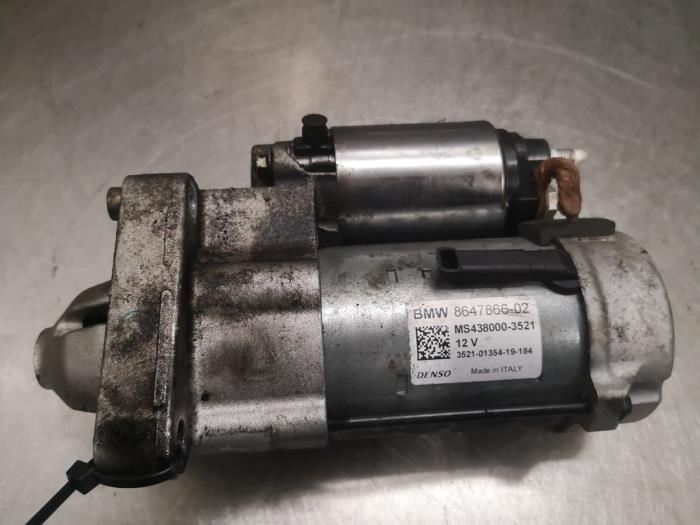 Startmotor från en BMW X1 (F48) sDrive 16d 1.5 12V TwinPower 2019