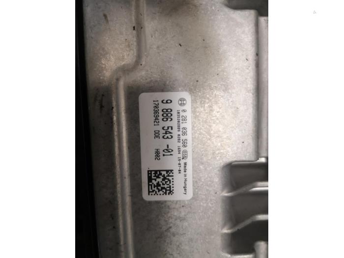 Dator, motorstyrning från en BMW X1 (F48) sDrive 16d 1.5 12V TwinPower 2019