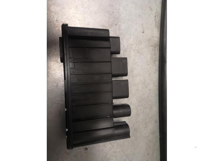 Inbyggd dator från en BMW X1 (F48) sDrive 16d 1.5 12V TwinPower 2019