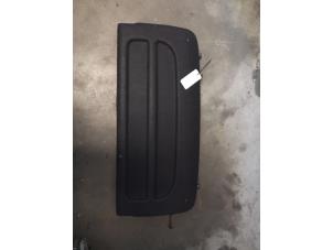 Używane Pólka tylna Ford B-Max (JK8) 1.0 EcoBoost 12V 100 Cena € 100,00 Procedura marży oferowane przez Bongers Auto-Onderdelen Zeeland