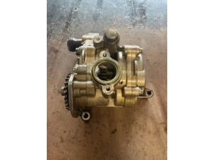 Begagnade Oljepump Porsche Cayenne (9PA) 4.5 V8 32V Turbo S Pris på förfrågan erbjuds av Bongers Auto-Onderdelen Zeeland