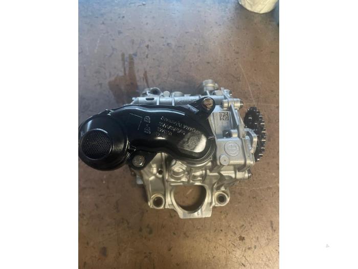Oljepump från en BMW X1 (F48) sDrive 16d 1.5 12V TwinPower 2019