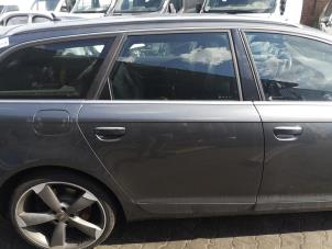 Begagnade Bakdörr, 4-dörrars, höger Audi S6 Avant (C6) 5.2 V10 40V Pris på förfrågan erbjuds av Bongers Auto-Onderdelen Zeeland
