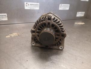 Gebruikte Dynamo Nissan Qashqai (J10) 1.6 16V Prijs op aanvraag aangeboden door Bongers Auto-Onderdelen Zeeland