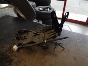 Gebruikte Koplampframe rechts BMW 5 serie Touring (F11) 520d 16V Prijs op aanvraag aangeboden door Bongers Auto-Onderdelen Zeeland