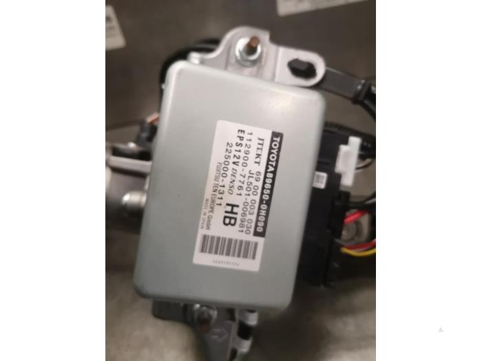 Rattstångshölje (komplett) från en Toyota Aygo (B40) 1.0 12V VVT-i 2016