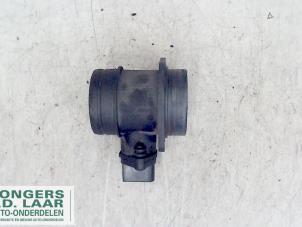 Gebruikte Luchtmassameter Volkswagen Transporter T5 1.9 TDi Prijs op aanvraag aangeboden door Bongers Auto-Onderdelen Zeeland