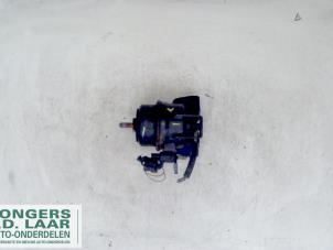 Gebruikte Motorsteun Hyundai Santa Fe II (CM) 2.7 V6 24V 4x4 Prijs op aanvraag aangeboden door Bongers Auto-Onderdelen Zeeland