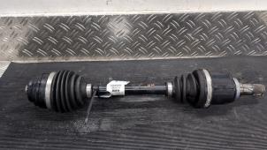 Gebruikte Aandrijfas links-voor Mini Mini (F55) 1.5 12V Cooper Prijs op aanvraag aangeboden door Autodemontagebedrijf van Boxtel