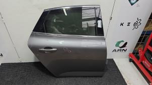 Begagnade Bakdörr, 4-dörrars, höger Renault Talisman (RFDL) 1.5 dCi 110 Pris € 210,00 Marginaltabell erbjuds av Autodemontagebedrijf van Boxtel