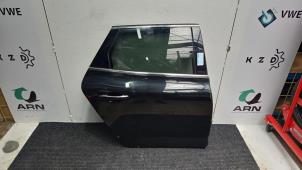Begagnade Bakdörr, 4-dörrars, höger Renault Talisman Estate (RFDK) 1.3 TCE 160 16V Pris € 315,00 Marginaltabell erbjuds av Autodemontagebedrijf van Boxtel