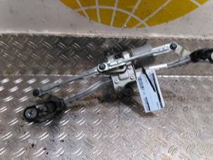 Begagnade Torkarmotor + mekanism Ford EcoSport (JK8) 1.0 EcoBoost 12V 100 Pris € 63,53 Inklusive moms erbjuds av Autodemontagebedrijf van Boxtel