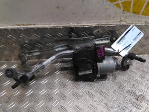 Gebruikte Ruitenwismotor + Mechaniek Ford Fiesta 7 1.0 EcoBoost 12V Prijs € 63,53 Inclusief btw aangeboden door Autodemontagebedrijf van Boxtel