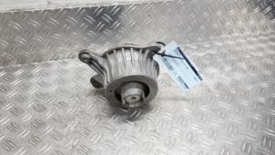 Gebruikte Motorsteun Mercedes C Estate (S206) C-200 1.5 EQ Boost Prijs € 42,00 Margeregeling aangeboden door Autodemontagebedrijf van Boxtel