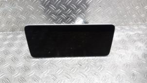 Gebruikte Navigatie Display Mercedes V (447.8) 2.0 250d 16V 4-Matic Prijs € 525,00 Margeregeling aangeboden door Autodemontagebedrijf van Boxtel