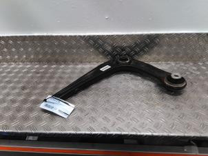 Gebruikte Triangel rechts-voor Opel Vivaro Vivaro-e, Electric Prijs € 68,25 Margeregeling aangeboden door Autodemontagebedrijf van Boxtel