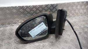 Begagnade Skärmspegel, vänster Dacia Jogger 1.6 Hybrid 140 16V Pris € 236,25 Marginaltabell erbjuds av Autodemontagebedrijf van Boxtel