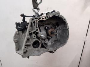 Gebruikte Versnellingsbak Dacia Dokker (0S) 1.6 LPG Prijs € 420,00 Margeregeling aangeboden door Autodemontagebedrijf van Boxtel