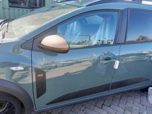 Gebruikte Portier 4Deurs links-voor Dacia Jogger 1.0 TCe 110 12V Prijs € 682,50 Margeregeling aangeboden door Autodemontagebedrijf van Boxtel