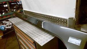 Begagnade Sidokjol, höger BMW 2 serie Gran Tourer (F46) 218d 2.0 TwinPower Turbo 16V Pris € 52,50 Marginaltabell erbjuds av Autodemontagebedrijf van Boxtel