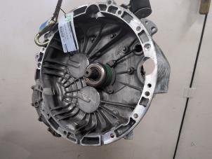 Gebruikte Versnellingsbak Mercedes CLA (117.3) 1.6 CLA-180 16V Prijs € 315,00 Margeregeling aangeboden door Autodemontagebedrijf van Boxtel