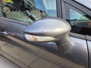 Gebruikte Buitenspiegel rechts Ford Fiesta 6 (JA8) 1.0 EcoBoost 12V 100 Prijs € 115,50 Margeregeling aangeboden door Autodemontagebedrijf van Boxtel