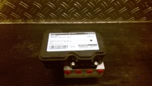 Gebruikte ABS Pomp Toyota C-HR (X1,X5) 1.8 16V Hybrid Prijs € 131,25 Margeregeling aangeboden door Autodemontagebedrijf van Boxtel