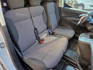 Gebruikte Bank rechts-voor Peugeot Partner (EF/EU) 1.5 BlueHDi 130 Prijs € 525,00 Margeregeling aangeboden door Autodemontagebedrijf van Boxtel