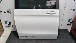 Używane Drzwi przesuwne prawe Mercedes EQV 250 Cena € 1.312,50 Procedura marży oferowane przez Autodemontagebedrijf van Boxtel