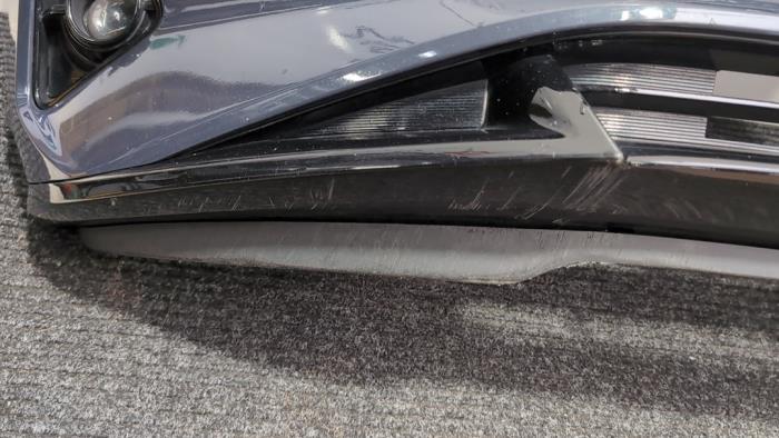 Främre stötfångare från en Hyundai i20 (BC3) 1.0 T-GDI 100 Mild Hybrid 48V 12V 2022