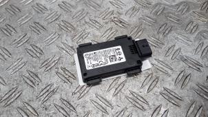 Gebruikte ACC Sensor (afstand) Renault Austral 1.2 Mild Hybrid Advanced 130 Prijs € 183,75 Margeregeling aangeboden door Autodemontagebedrijf van Boxtel