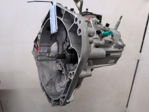 Używane Skrzynia biegów Dacia Jogger 1.0 TCe 100 Bi-Fuel , ECO-G 12V Cena € 735,00 Procedura marży oferowane przez Autodemontagebedrijf van Boxtel