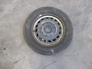 Begagnade Hjuluppsättning Volkswagen Caddy III (2KA,2KH,2CA,2CH) 2.0 SDI Pris € 120,00 Marginaltabell erbjuds av Autobedrijf Brooks