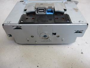 Gebruikte Navigatie Display Volvo V70 (SW) 2.4 20V 170 Prijs € 40,00 Margeregeling aangeboden door Autobedrijf Brooks