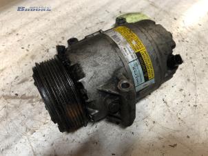 Begagnade Luftkonditioneringspump Renault Espace (JK) 2.2 dCi 16V Pris € 60,00 Marginaltabell erbjuds av Autobedrijf Brooks