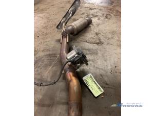 Gebruikte Uitlaatgas smoorklep Volkswagen Passat Variant (3G5) 2.0 TDI 16V 150 Prijs € 60,00 Margeregeling aangeboden door Autobedrijf Brooks