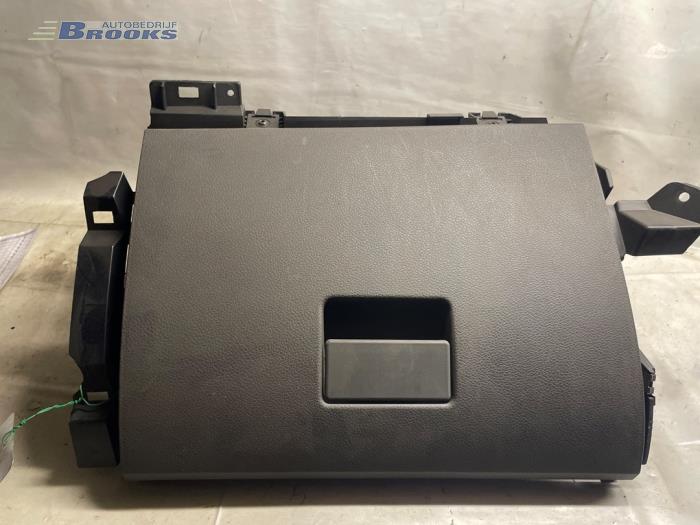 Handskfack från en Ford C-Max (DM2) 1.6 16V 2010