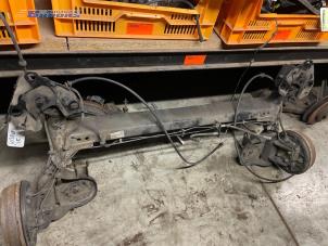 Begagnade Bakre drivaxel Dacia Dokker Express (8S) 1.5 dCi 75 Pris € 20,00 Marginaltabell erbjuds av Autobedrijf Brooks