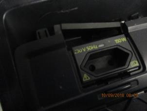 Używane Rózne Volkswagen Passat Variant (3C5) 2.0 TDI 16V 140 Cena € 20,00 Procedura marży oferowane przez Autobedrijf Brooks