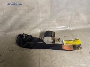 Begagnade Främre säkerhetsbälte, höger Suzuki Alto (SB308) 0.8 MPi Pris € 10,00 Marginaltabell erbjuds av Autobedrijf Brooks