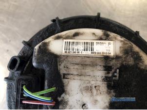 Begagnade Elektrisk bränslepump Peugeot 206 (2A/C/H/J/S) 1.4 16V Pris € 30,00 Marginaltabell erbjuds av Autobedrijf Brooks