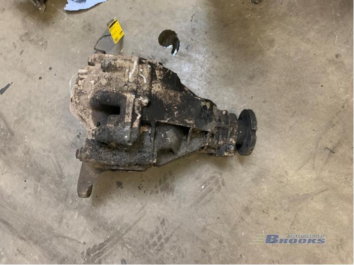 Bakre differential från en Mercedes-Benz ML I (163) 270 2.7 CDI 20V 2001